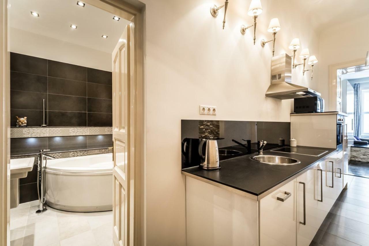 Bpr B&w Elegant Apartman *