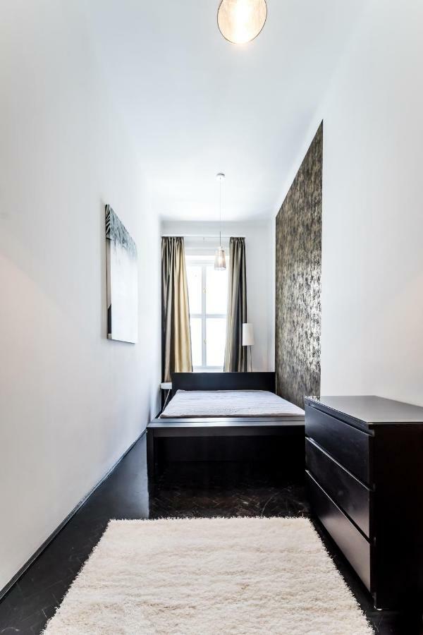 Apartman Bpr B&w Elegant *