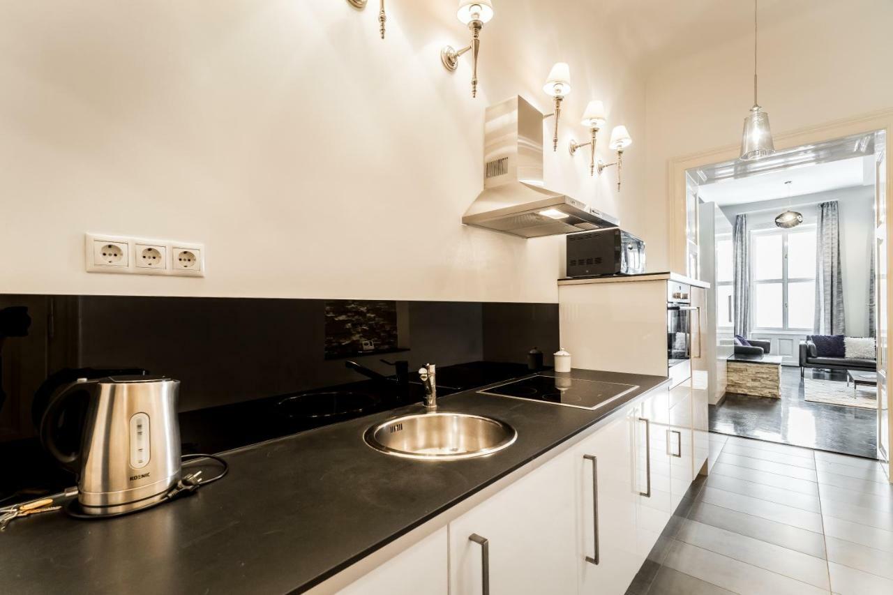 Bpr B&w Elegant Appartement Boedapest